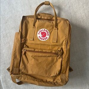 Fjallraven Classic Kånken Backpack- 16l